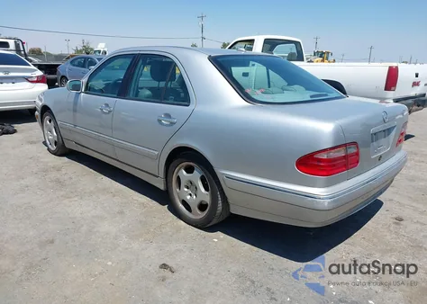 2001 Mercedes-Benz E 430 z USA, uszkodzony, nr VIN WDBJF70J91X061732